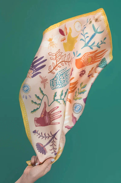 DORA NOLA Petit Foulard en Soie 50 - Le Gardien