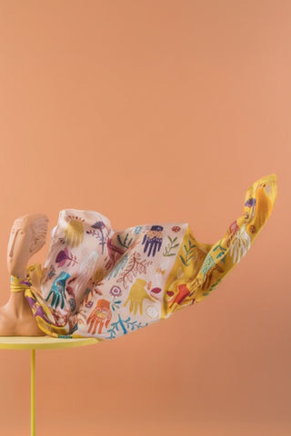 DORA NOLA Foulard en Soie 90 - Le Gardien