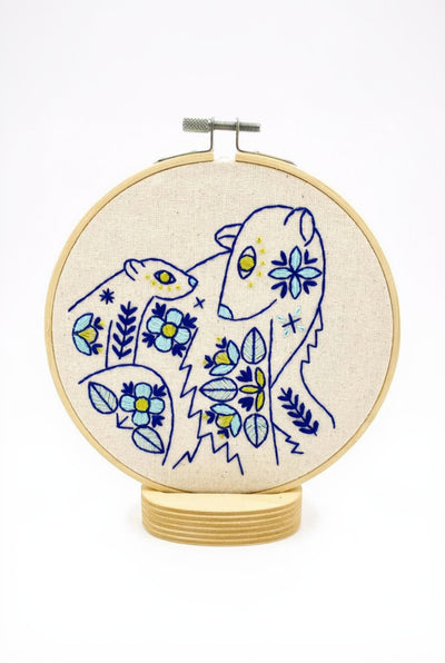 HOOK LINE & TINKER Kit de Broderie - Ours Polaires