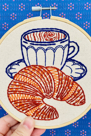 HOOK LINE & TINKER Kit de Broderie - Croissant