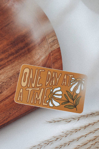 BRUSH & BIRD Autocollant Un jour à la fois