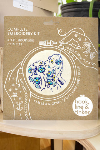 HOOK LINE & TINKER Kit de Broderie - Ours Polaires