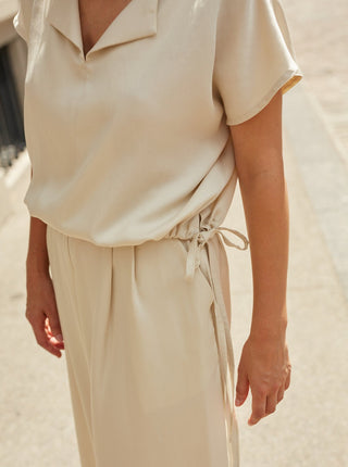 MAS Blouse Amalfi, blouse avec un col chemise en V. Fait localement à Montréal, Québec.