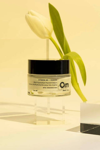 OM ORGANICS Crème Mains Hydratante Vitamine B5 + Mango