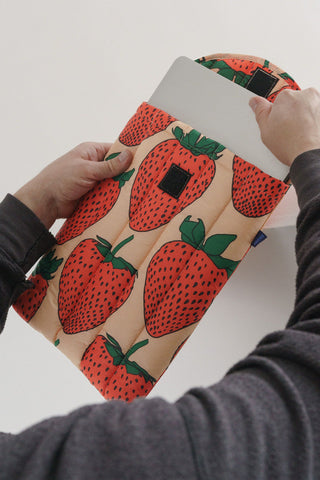 BAGGU Housse d'Ordinateur 13"/14" - Fraise
