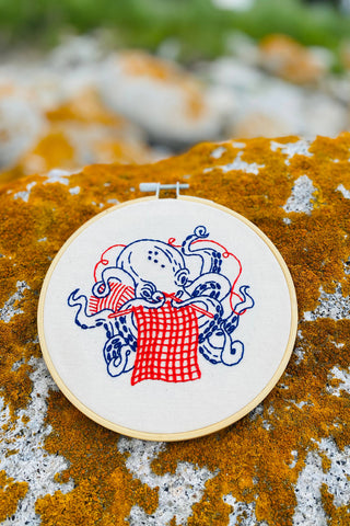 HOOK LINE & TINKER Kit de Broderie - Knitting Octopus
