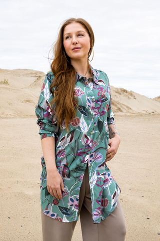 LOUVE Chemise Longue Playa - Fleurs Sauge et Rose