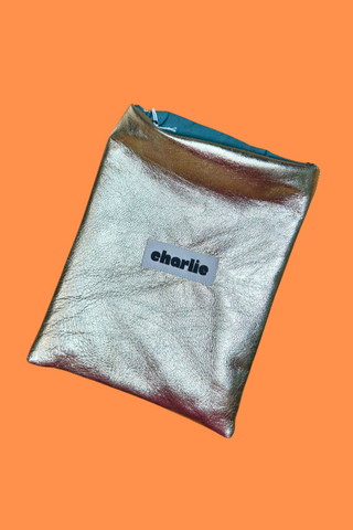 CHARLIE Pochette à Livre Petit Format - Cuir Doré