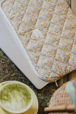 DANS LE SAC x LIBERTY LONDON Pochette Pour Ordinateur Matelassé - Mimosa