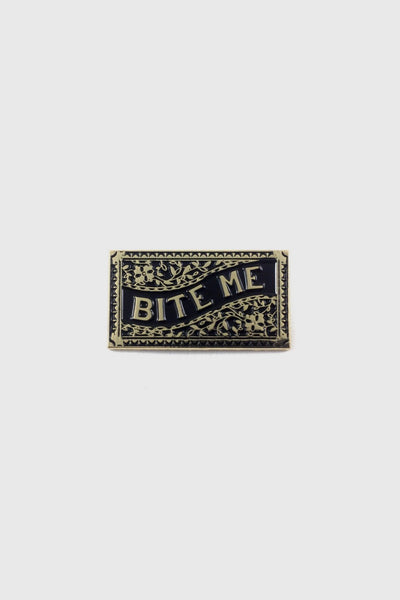 BADABOÖM STUDIO Badge - Bite Me