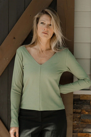 LOUVE Chandail V-Neck Rib - Sauge