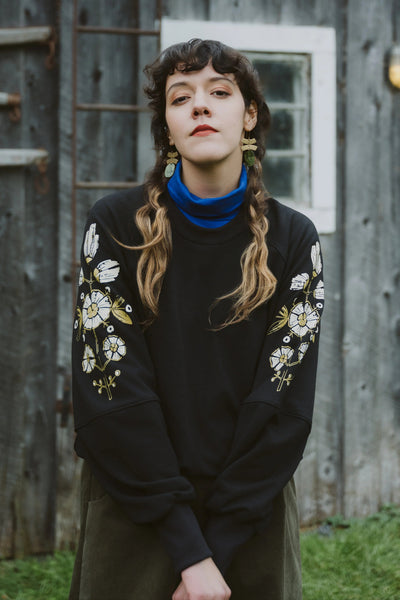 KAZAK Crewneck Acacia - Noir Fleurs Folkloriques