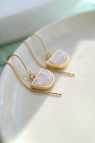 BOUCLE D'OR Boucles d'Oreilles Demi Cercle et Chaînette - Cerisier Blanc