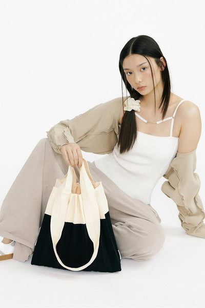 PLEATS MAMA Sac 2 Way Shopper Bag - Blanc et Noir