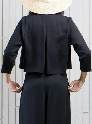 Veste noir Bodybad. Montreal designer boutique.