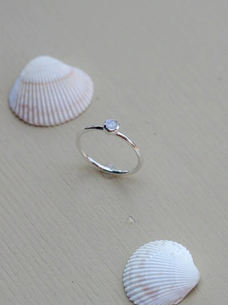 CÔTE OUEST Mini Moonstone Ring